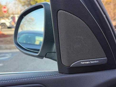 Used 2023 BMW X7 xDrive40i w/ Executive Package image 13