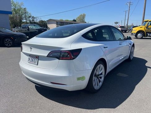 Used 2023 Tesla Model 3 Standard Range image 4