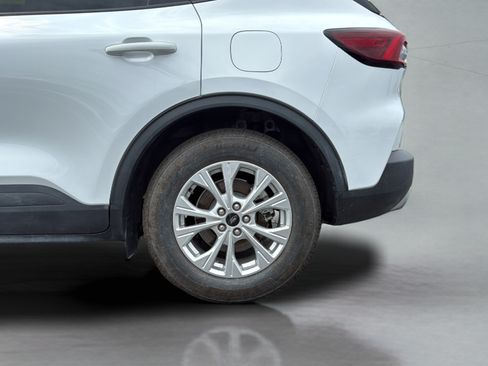 Certified 2023 Ford Escape Active w/ Cold Weather Package FWD image 12