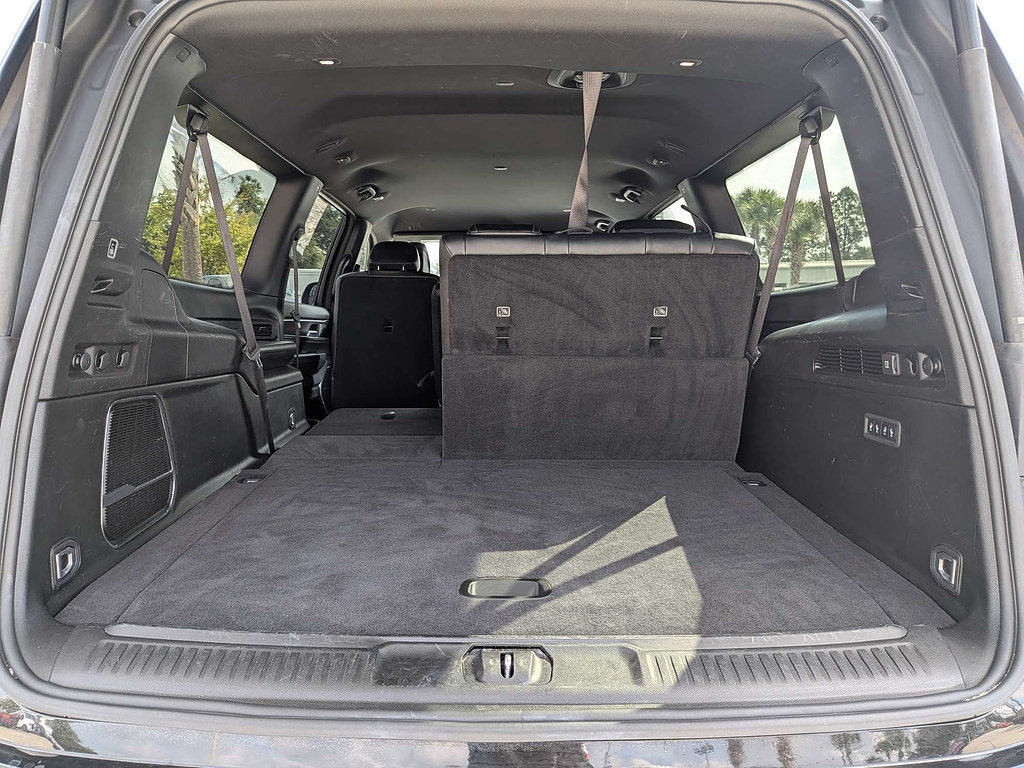 Certified 2025 Jeep Wagoneer L Series II w/ 8-pass Seating Package AWD/4WD image 11