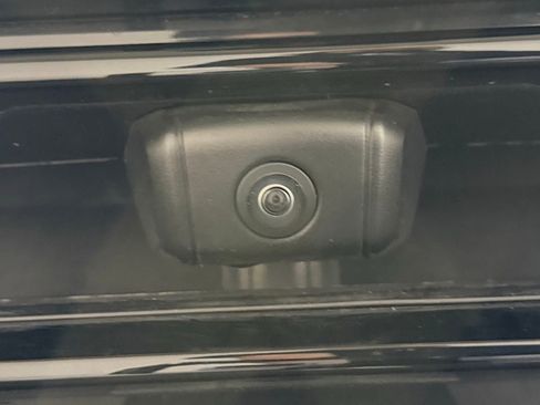 Used 2025 Porsche Cayenne Coupe image 26