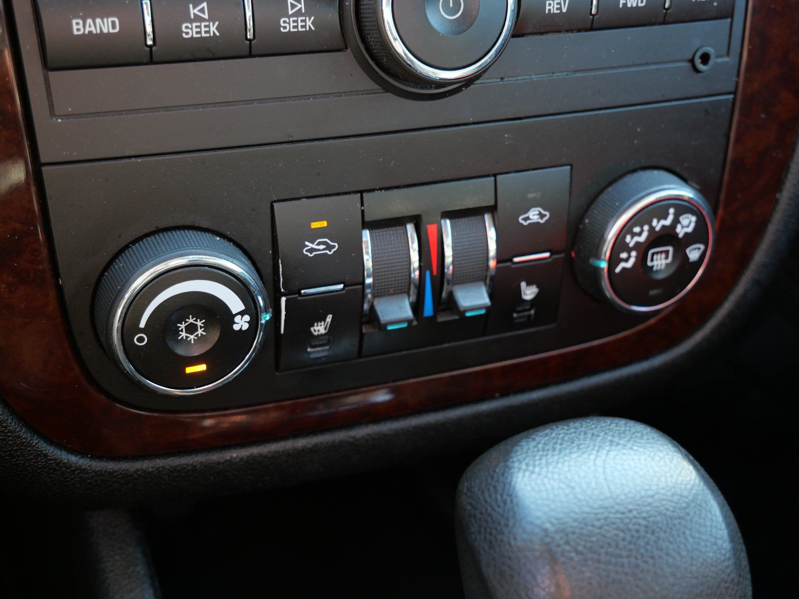Used 2011 Chevrolet Impala LT w/ Luxury Edition Package FWD image 31
