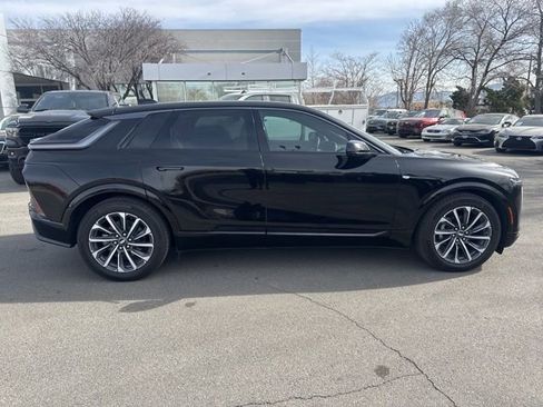 Used 2024 Cadillac Lyriq Sport image 8