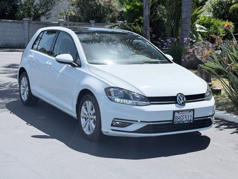Used 2019 Volkswagen Golf SE FWD image 4