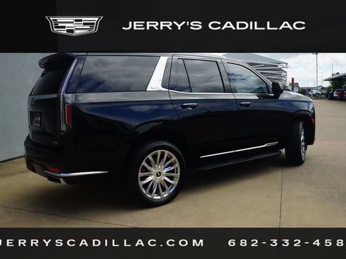 Used 2023 Cadillac Escalade Premium Luxury AWD/4WD image 5