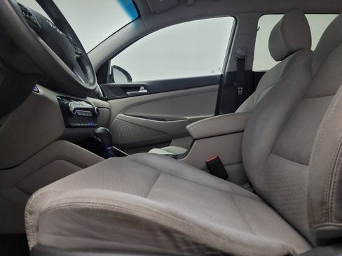 Used 2019 Hyundai Tucson Value AWD/4WD image 17