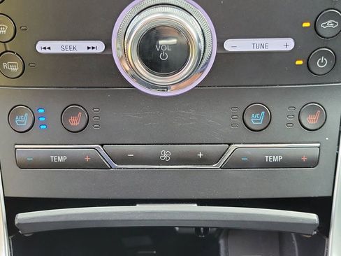 Used 2018 Ford Edge Titanium w/ Equipment Group 301A AWD/4WD image 30