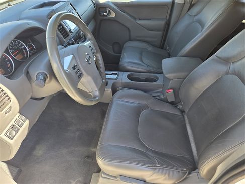 Used 2019 Nissan Frontier SL image 12