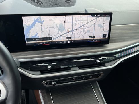 Used 2024 BMW X5 xDrive40i w/ M Sport Package image 21