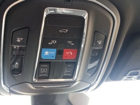 Used 2023 Jeep Grand Cherokee L Laredo AWD/4WD image 3
