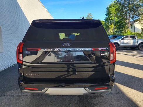 Used 2025 Ford Expedition Platinum w/ Platinum Ultimate Package AWD/4WD image 9