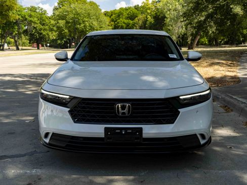 Used 2025 Honda Accord EX-L image 3