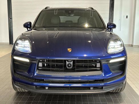Certified 2026 Porsche Macan AWD/4WD image 10