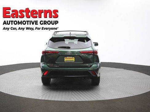 Used 2023 Toyota Highlander LE image 40