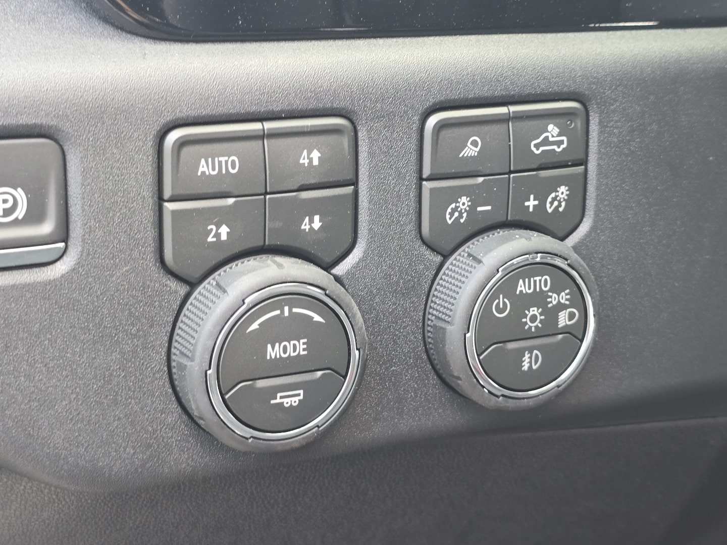 New 2026 Chevrolet Silverado 1500 RST w/ RST All Star Premium Package AWD/4WD image 7