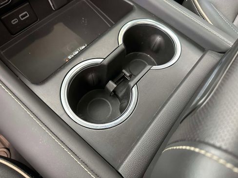 Used 2024 Chevrolet Tahoe Premier w/ Premium Package image 31