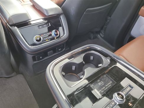 Used 2021 Lincoln Navigator L Reserve image 15