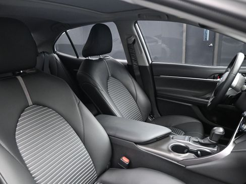 Used 2023 Toyota Camry SE image 21