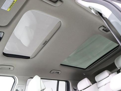 Certified 2025 Hyundai Santa Fe Limited image 23