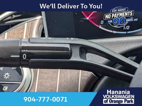 Used 2025 Mercedes-Benz E 350 Sedan image 33