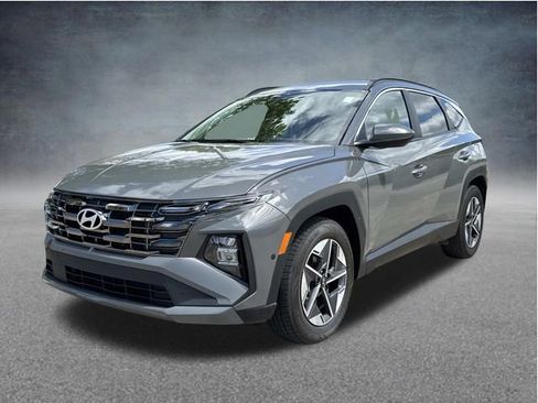 Used 2025 Hyundai Tucson SEL FWD image 3