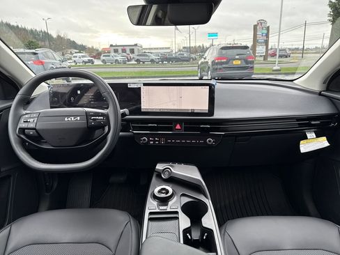 New 2025 Kia EV6 Light w/ Light LR Technology Package image 13