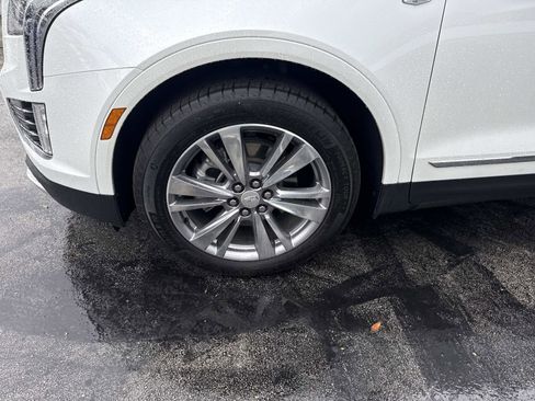 Used 2024 Cadillac XT5 Premium Luxury FWD image 10