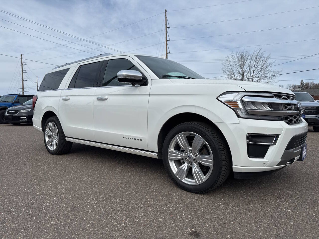 Used 2023 Ford Expedition Max Platinum AWD/4WD image 4