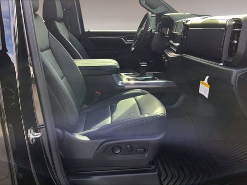 New 2026 Chevrolet Silverado 1500 LTZ w/ LTZ Premium Package AWD/4WD image 10