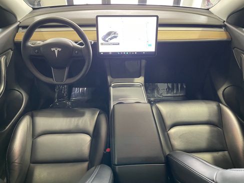 Used 2021 Tesla Model Y Long Range AWD/4WD image 31