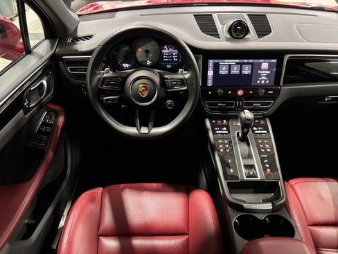 Used 2022 Porsche Macan S image 12