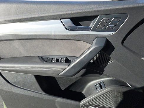 Certified 2023 Audi Q5 e Premium Plus w/ Premium Plus Package image 18