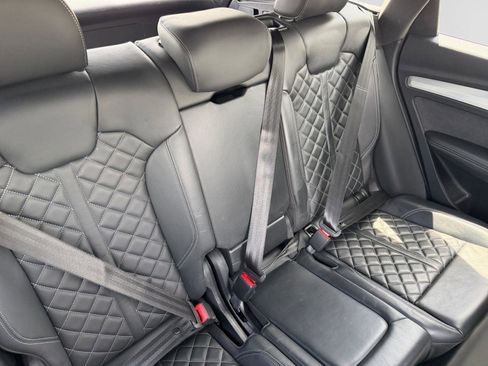 Used 2021 Audi SQ5 Premium Plus image 18