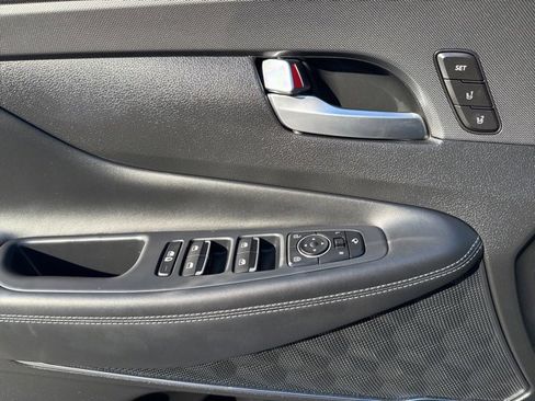 Used 2023 Hyundai Santa Fe Limited image 17