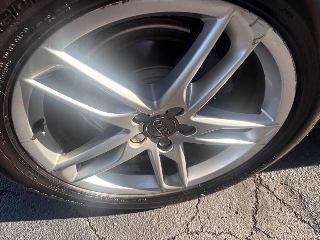 Used 2017 Audi Q5 2.0T Premium Plus w/ Technology Package AWD/4WD image 10