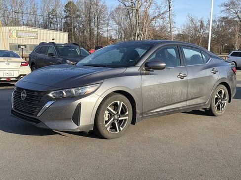 Used 2024 Nissan Sentra SV w/ Trunk Package image 4
