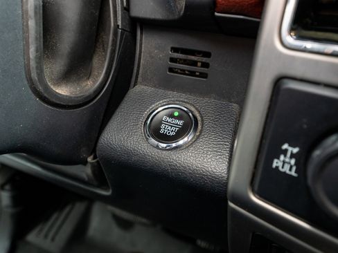 Used 2022 Ford F350 Platinum image 34