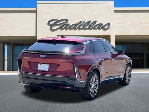 New 2026 Cadillac Lyriq Premium Luxury image 2