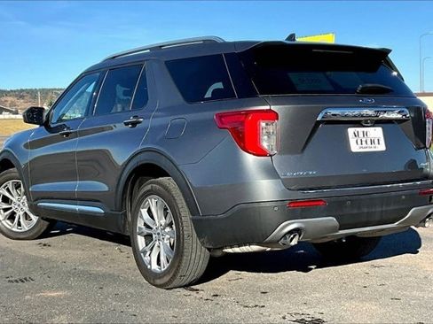 Used 2023 Ford Explorer Limited image 4