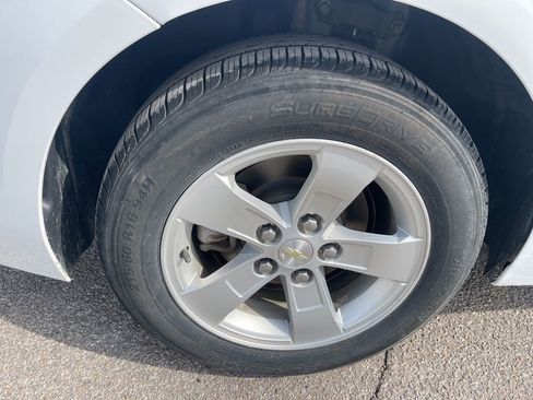 Used 2016 Chevrolet Malibu LS image 9