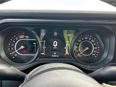 Used 2024 Jeep Wrangler Willys image 9