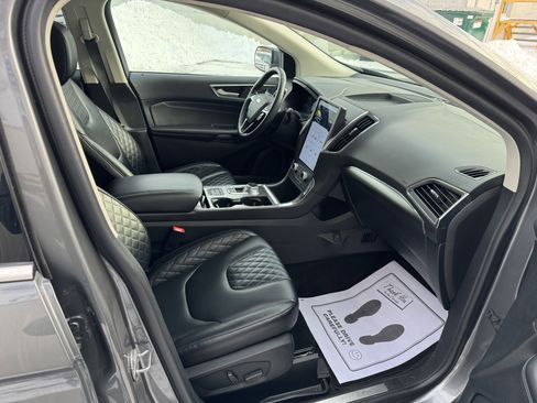 Used 2024 Ford Edge Titanium image 24