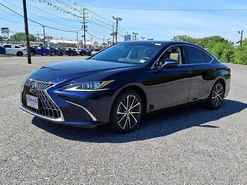 Used 2024 Lexus ES 350 w/ Premium Package FWD image 4