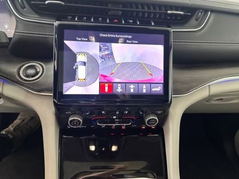 Used 2022 Jeep Grand Cherokee L Overland w/ Advanced Protech Group III image 22