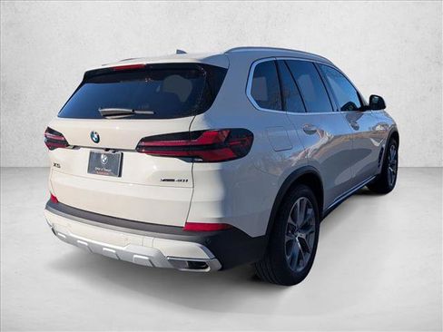 New 2026 BMW X5 xDrive40i w/ Premium Package image 2