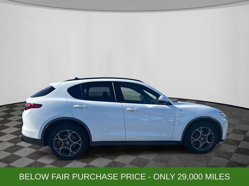 Used 2022 Alfa Romeo Stelvio Ti image 4