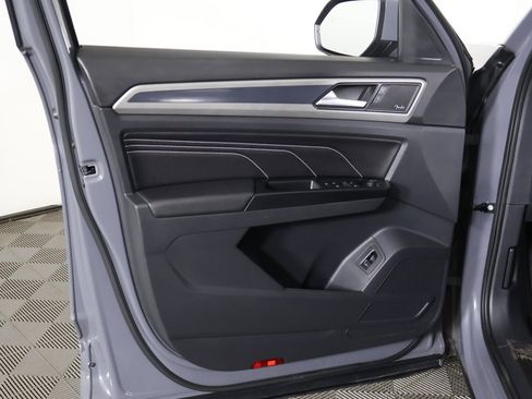 Used 2020 Volkswagen Atlas Cross Sport SEL Premium R-Line image 30