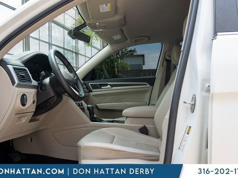 Used 2022 Volkswagen Atlas SE w/ Black Wheel Package AWD/4WD image 3