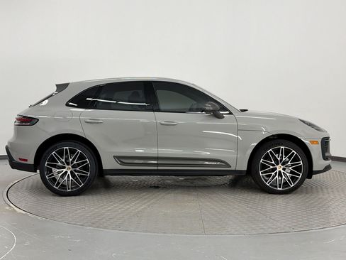 Certified 2023 Porsche Macan Turbo AWD/4WD image 8