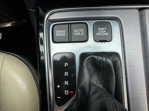 Used 2016 Hyundai Equus Signature image 39